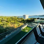 Ive By Belmont Realty شقة