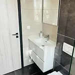 Ive By Belmont Realty * سفيتي بيتار