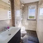 Ive By Belmont Realty شقة *