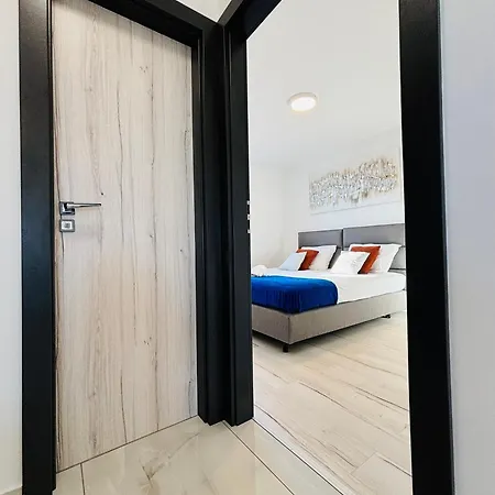 Ive By Belmont Realty * سفيتي بيتار