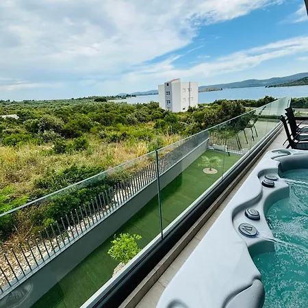 Ive By Belmont Realty * Sveti Petar (Zadar)