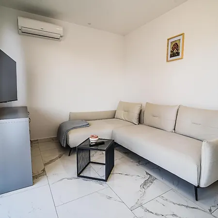 Ive By Belmont Realty Apartamento