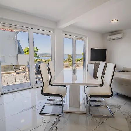 Ive By Belmont Realty شقة سفيتي بيتار