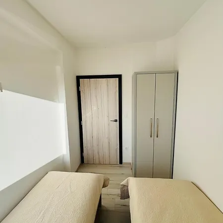 Ive By Belmont Realty سفيتي بيتار
