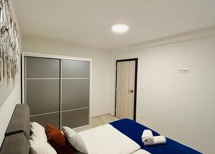 Apartment Ive By Belmont Realty
