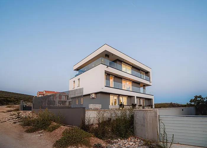 Ive By Belmont Realty * Sveti Petar (Zadar)