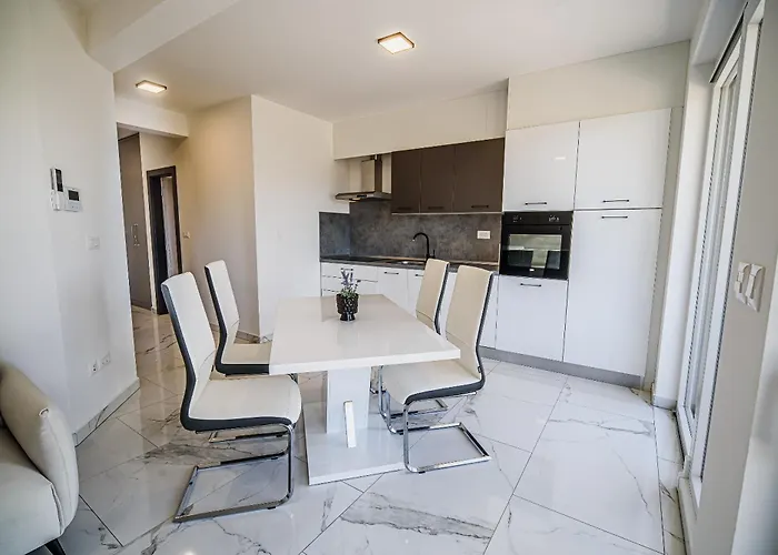 Ive By Belmont Realty * Sveti Petar (Zadar)