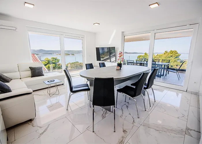 Ive By Belmont Realty דירה סבטי פטר