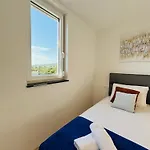 Ive By Belmont Realty * Sveti Petar