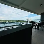 Ive By Belmont Realty Apartman