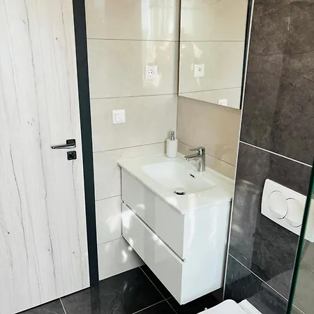 Ive By Belmont Realty * Sveti Petar (Zadar)