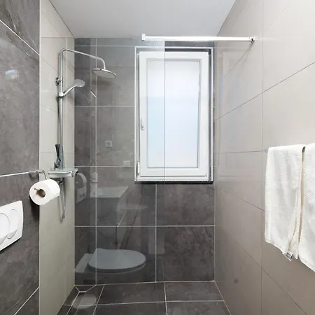 Ive By Belmont Realty Apartment