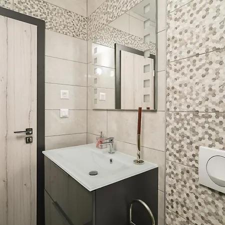 Ive By Belmont Realty *